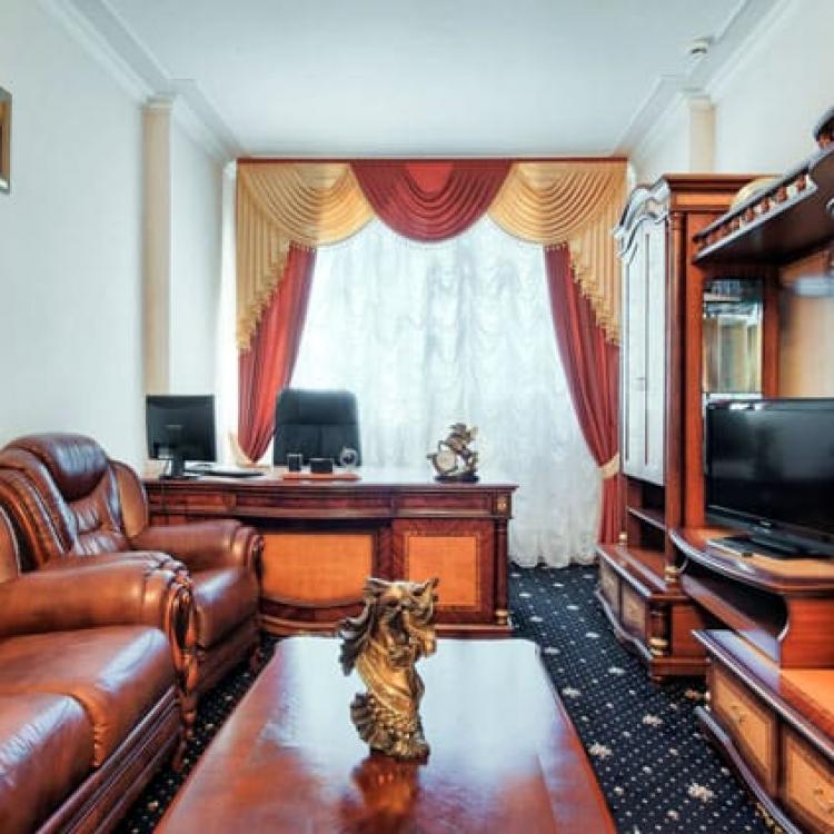 Кабинет в 2 местном 3 комнатном номере Апартамент санатория Солнечный в Кисловодске